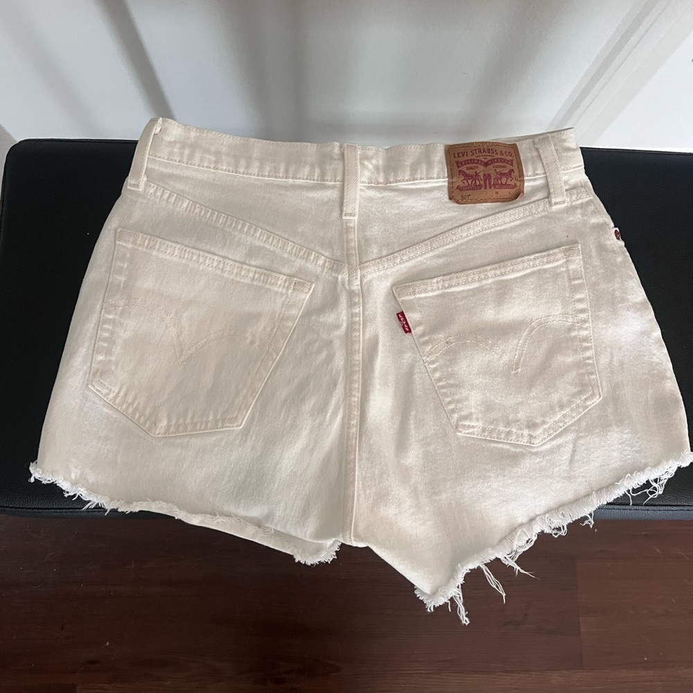 New Levi’s White Jean Shorts